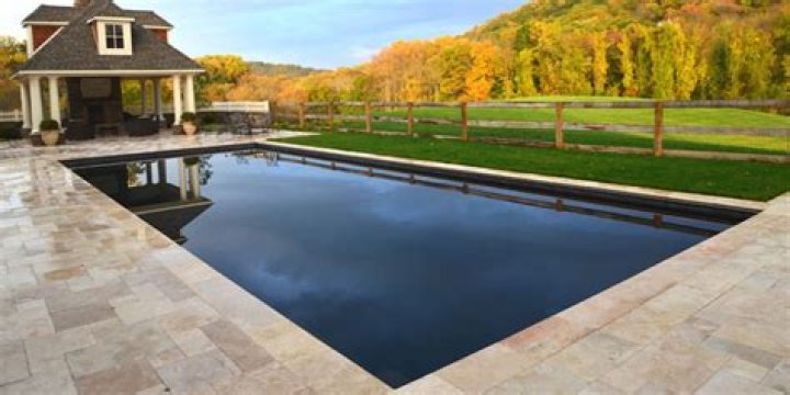 Are Black Bottom pools warmer
