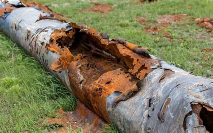 Are galvanized pipes bad?