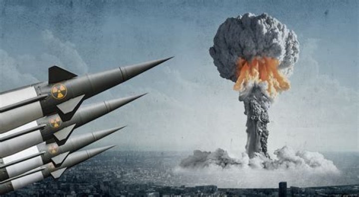 Are nuclear weapons offensive or defensive