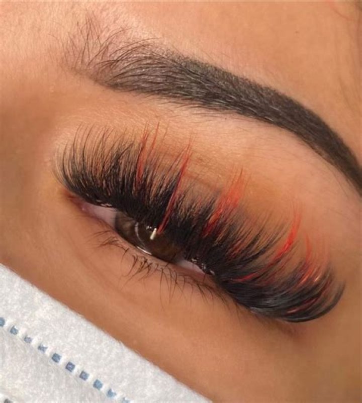 Can I dye brown extensions red?