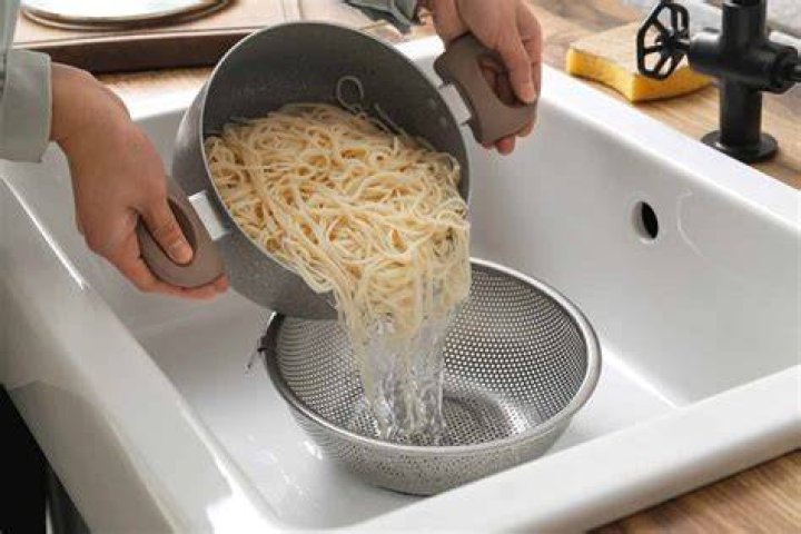 Can I use a colander as a strainer?