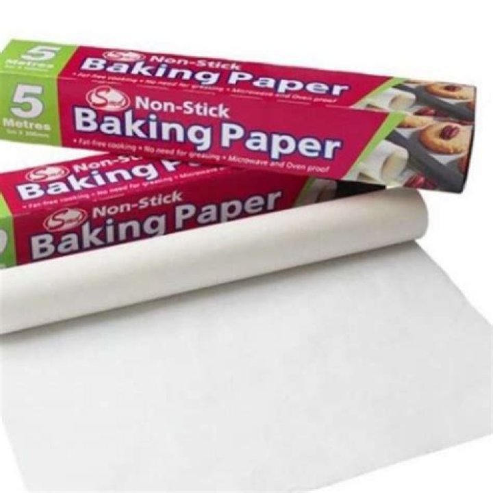 Do meringues need baking paper?