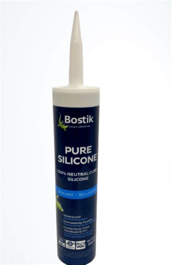 Does acetone dissolve silicone caulk?