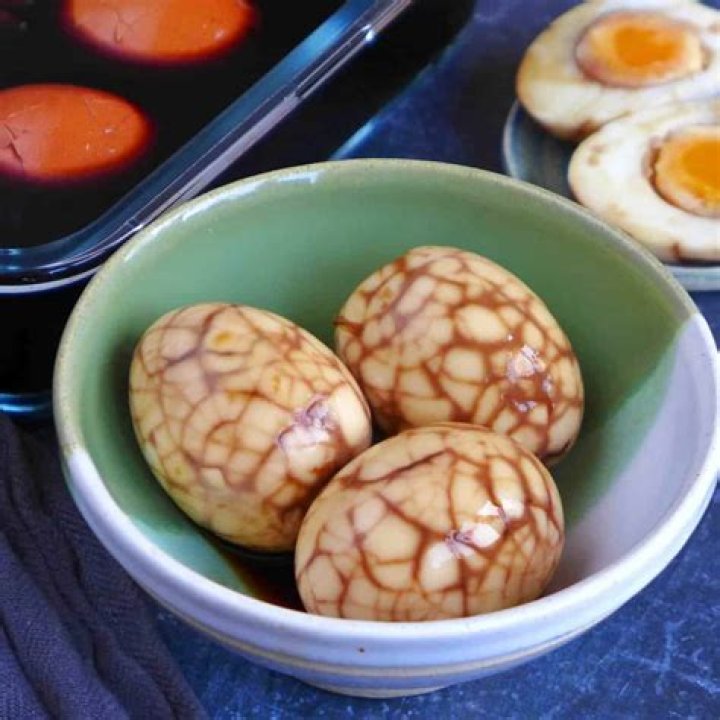 Does cinnamon taste good on eggs?