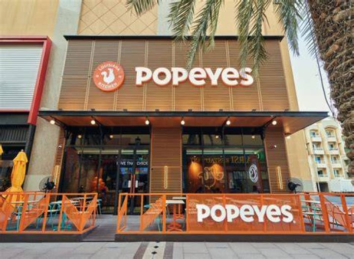 Does Dubai have Popeyes?