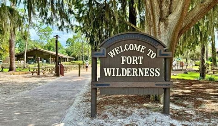 Does Fort Wilderness allow campfires?