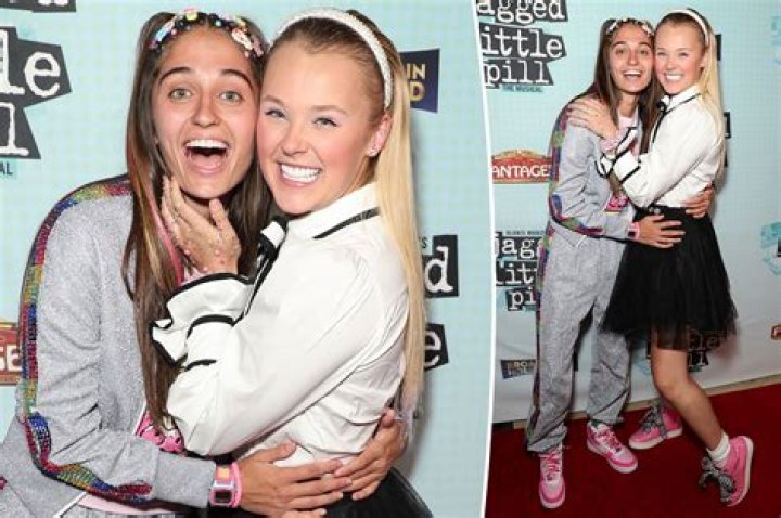 Does JoJo Siwa have a kid