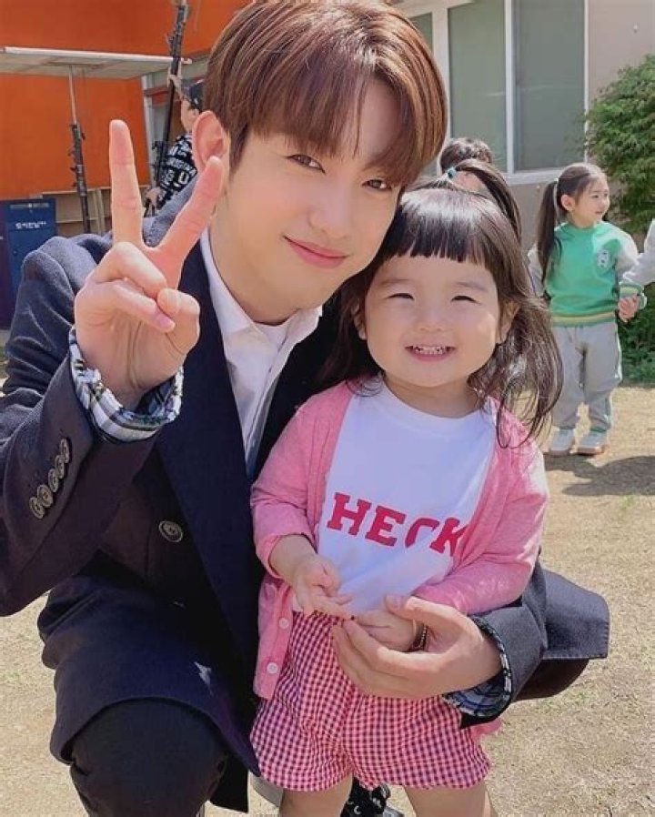 Does JYP have a daughter?
