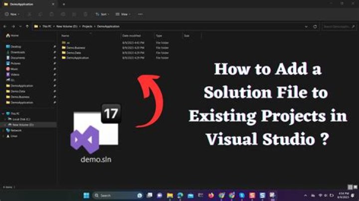 How do I show the data window in Visual Studio