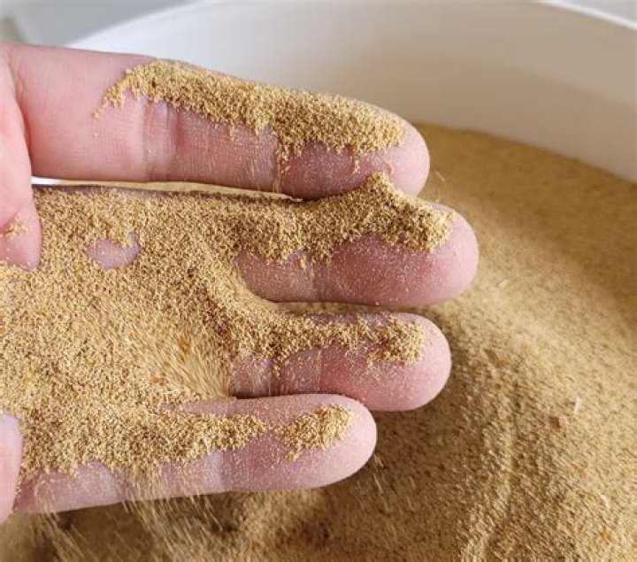 How do you use mealworm frass