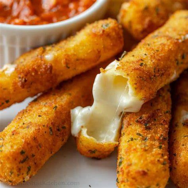 How long can unopened mozzarella sit out?
