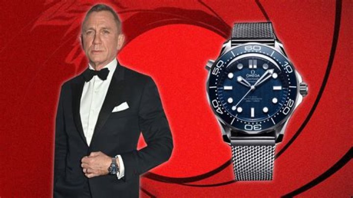 How many 007 does Roger Moore have?