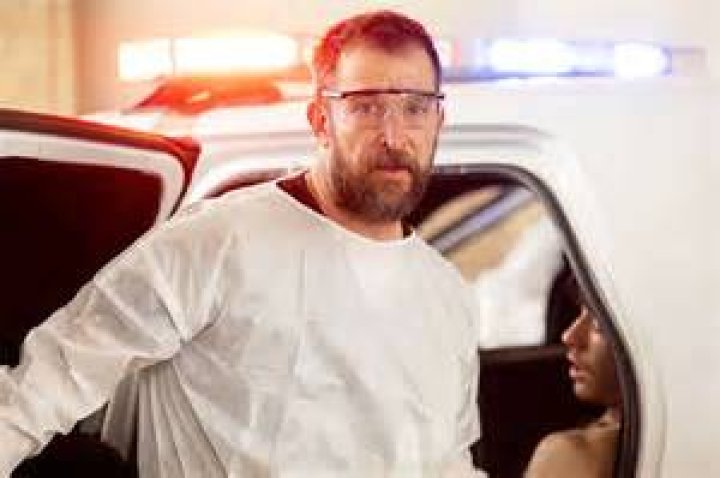 How much did Noah Wyle make on ER?