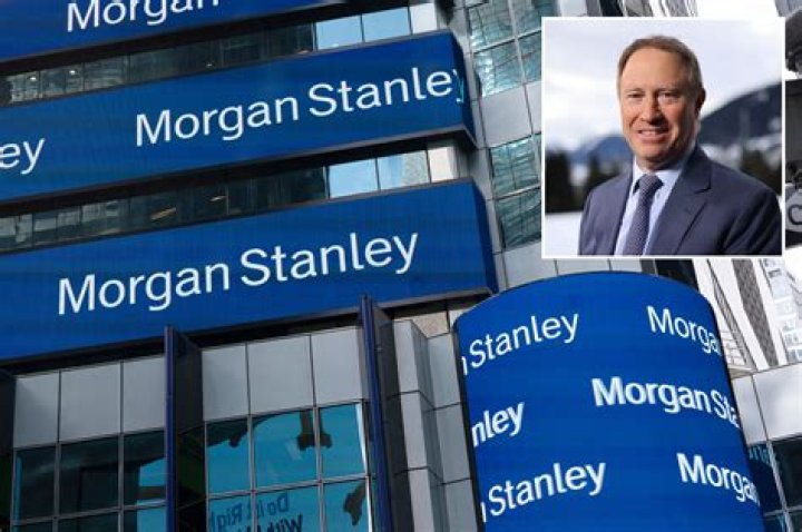 How much does a Morgan Stanley associate make?