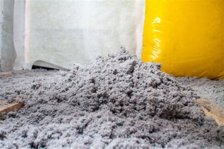 How much does blown in insulation cost