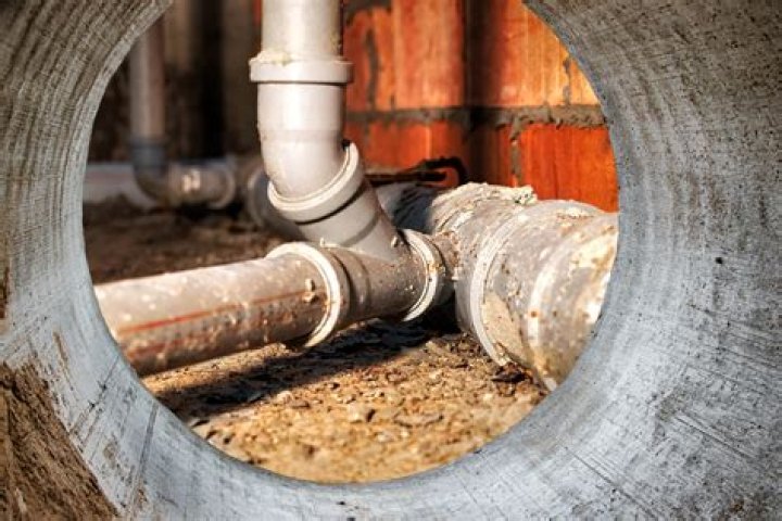 How much does it cost to replace shower pipes