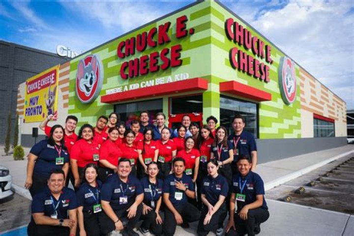 How much is a token at Chuck E Cheese?