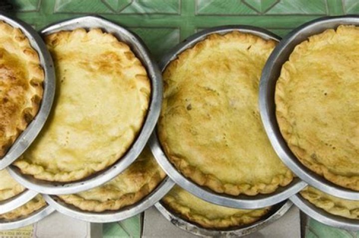 How to create rules for a baking contest?