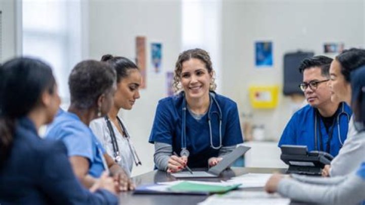 Should all nurses be leaders