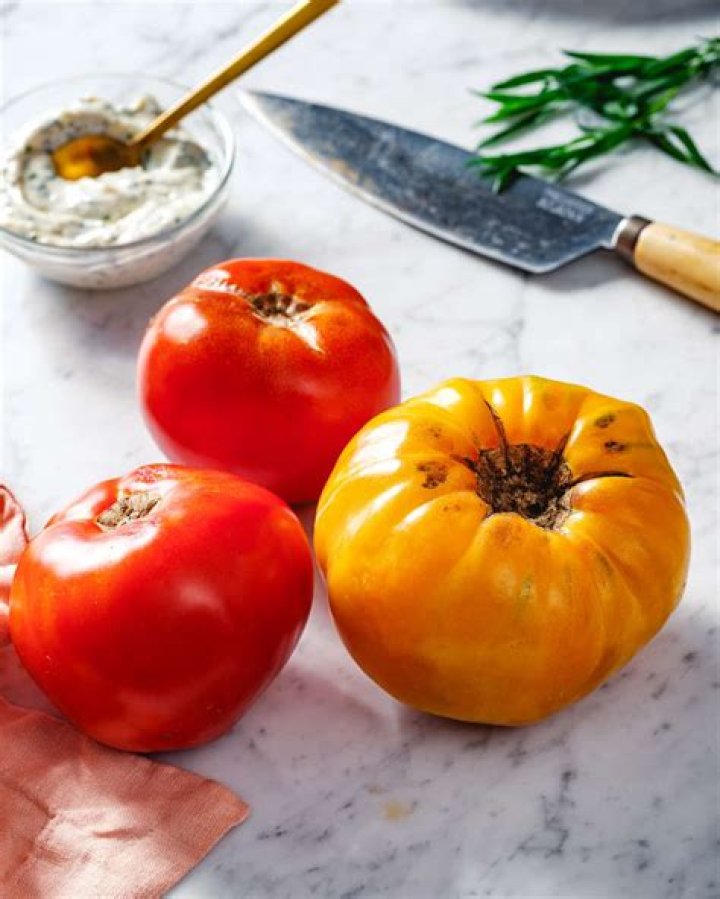 Should you cook tomatoes before making salsa?