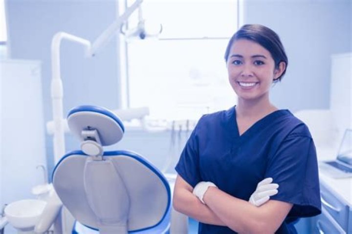 What does a dental lab do