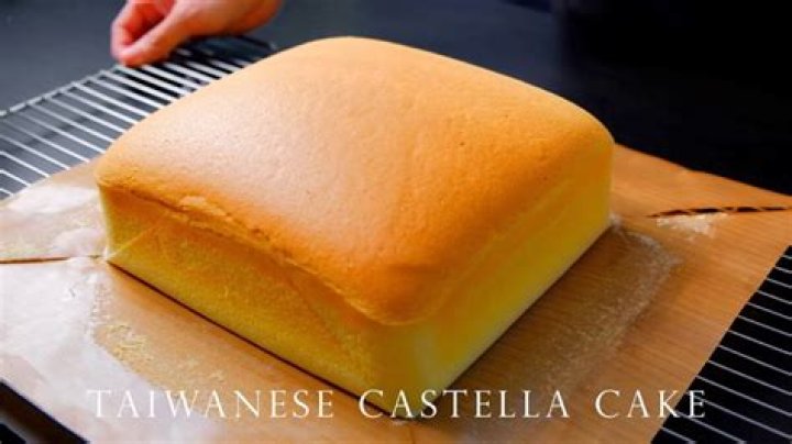 What does Castella taste like?