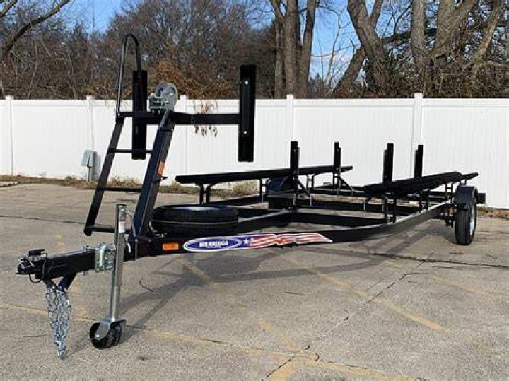 What is a float on pontoon trailer?