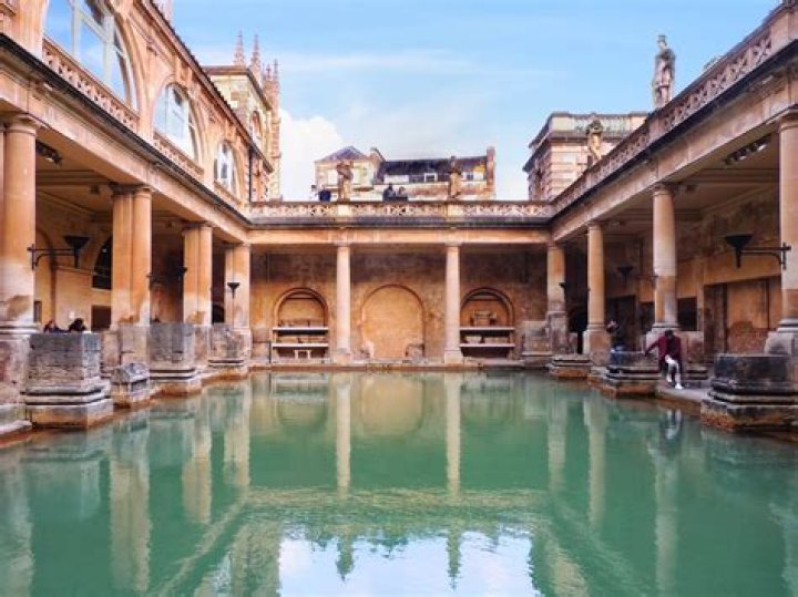 What is a Roman pool