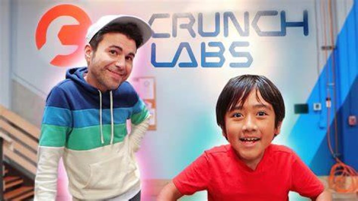 What labs show DIC