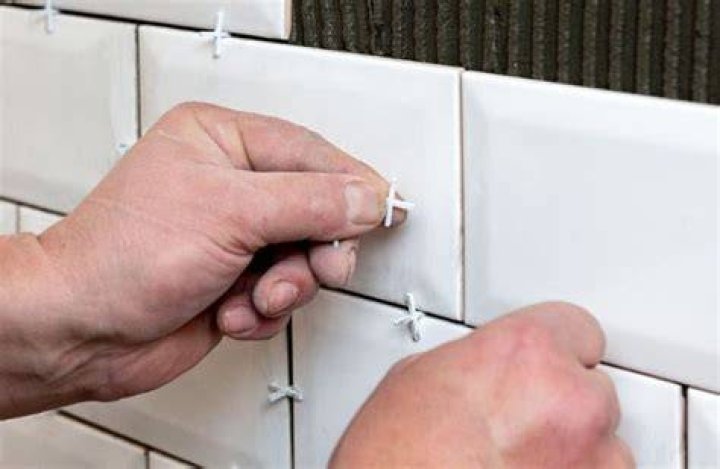 What size tile spacers should I use