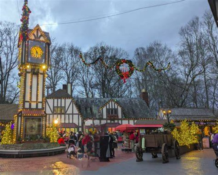 What time does Christmas Town End