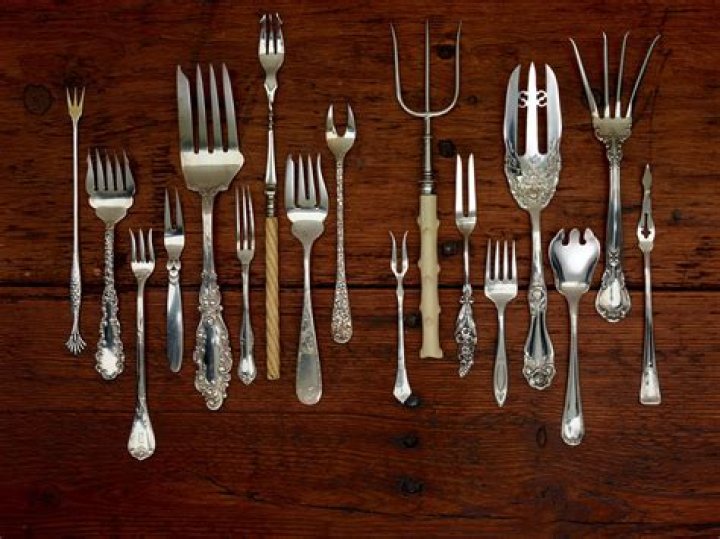 What was used before spoons?