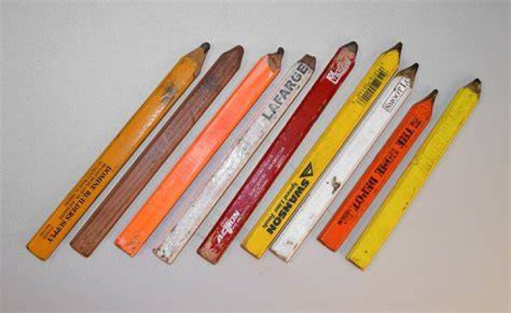 Why do builders use Square pencils?